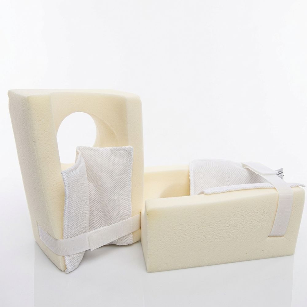 Talonera de espuma inyectada anti escara, color beige, con correa ajustable