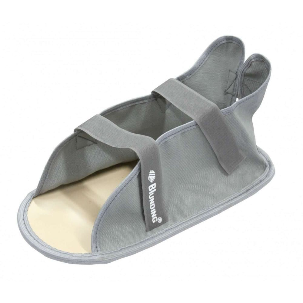 Zapato P-yeso gris claro tipo botín elástico, con etiqueta en la pala