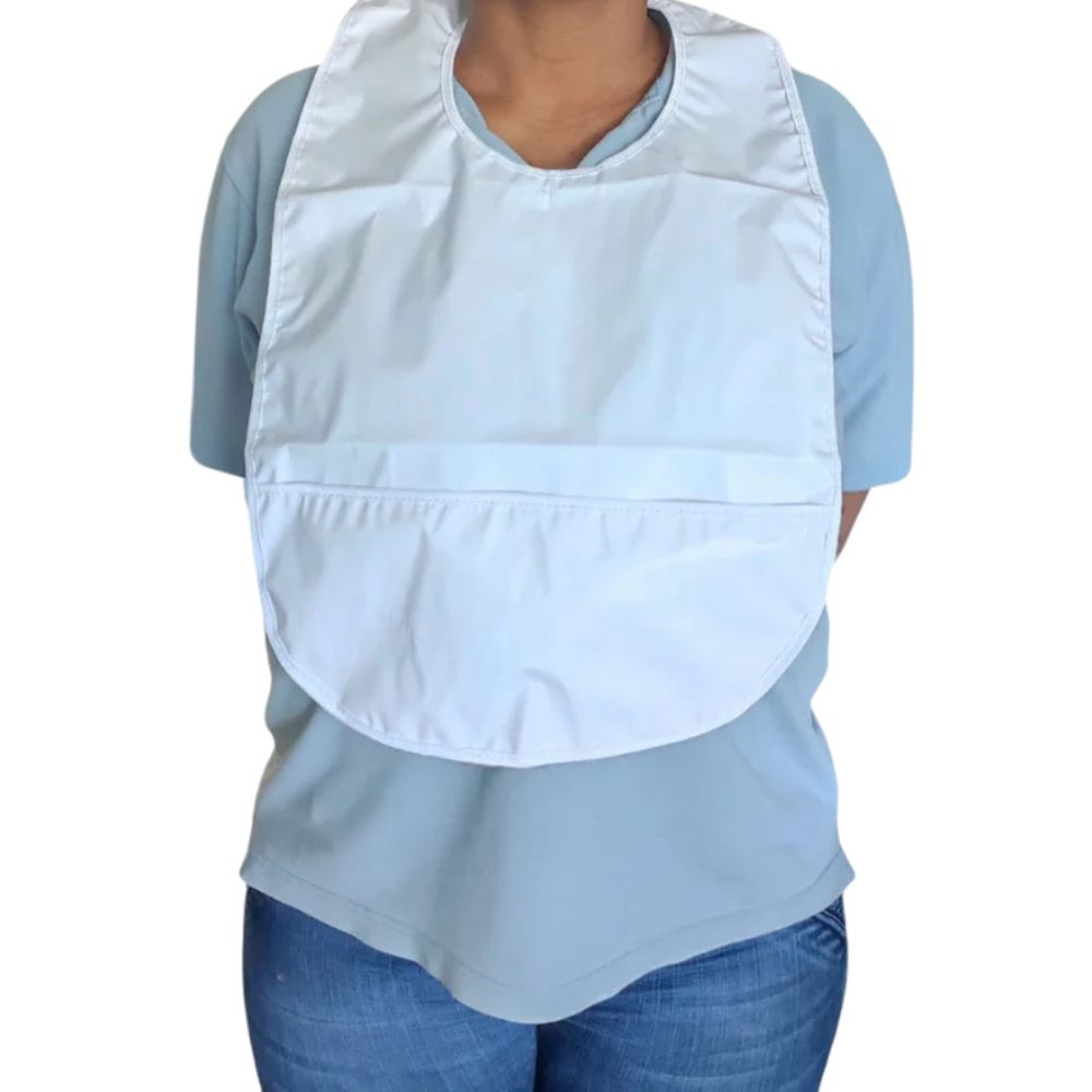 Babero adulto de toalla engomada con bolsillo frontal, color blanco, cierre al cuello