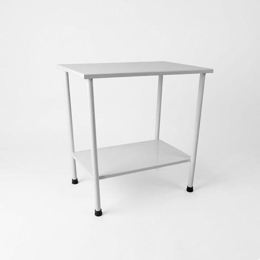 Mesa porta balanza 60x40 cm blanca con repisa inferior y 4 patas