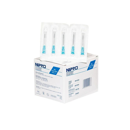 Agujas hipodérmicas con puntas metálicas y tapas azules en estuche Nipro