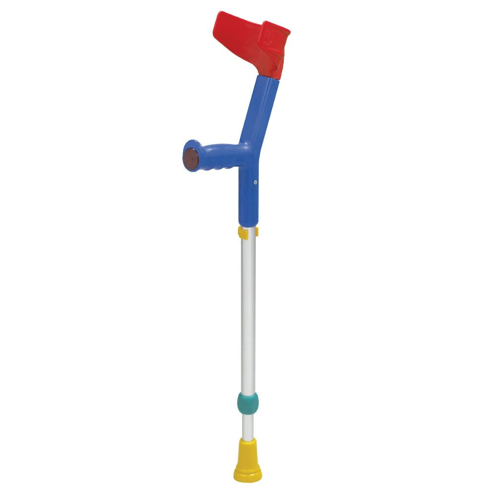 Bastón pediátrico con codo fijo: soporte azul, puño rojo y base amarilla con punta verde