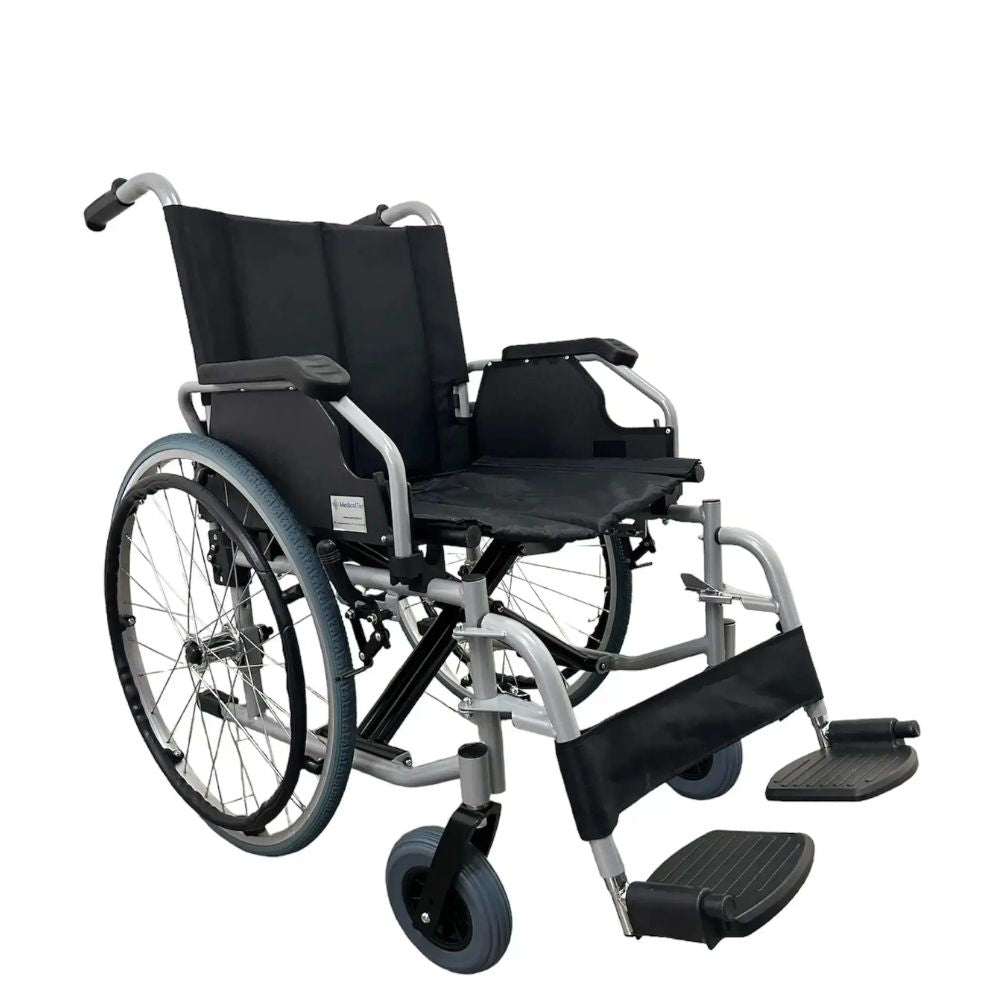 Silla de ruedas bariátrica 125 kg New con tapizado negro y reposapiés abatibles