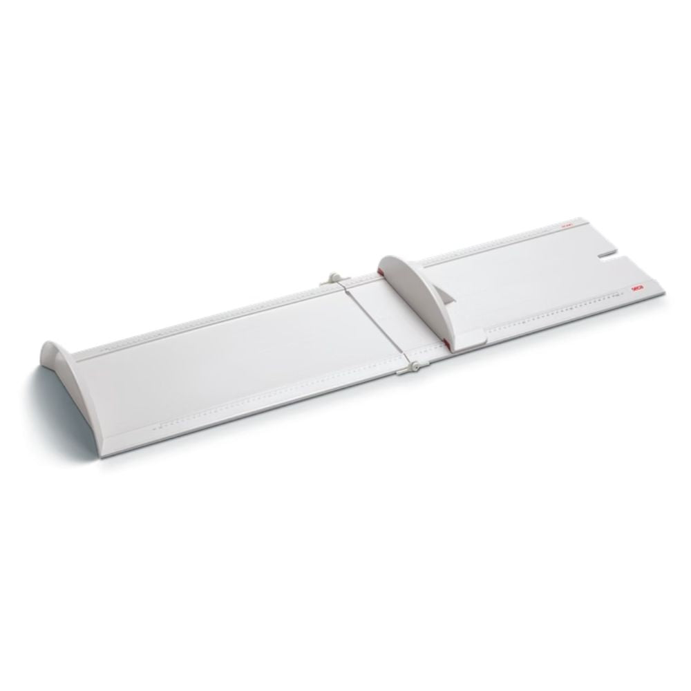 Infantómetro Seca 417 con base blanca y tope deslizante para medir bebés.