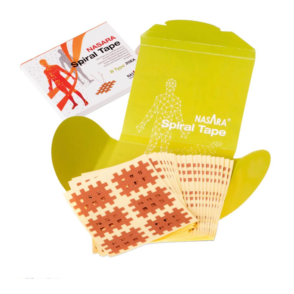 Cintas kinesio verde y naranja con patrones en hojas dobladas y una caja.
